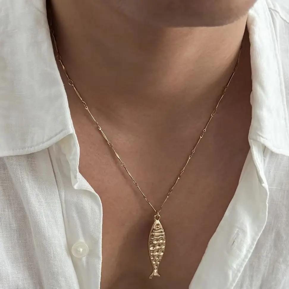 New Punk Gold Color Fish Pendant Choker Necklace for Men Summer Adjustable Metal Neck Chain Party Jewelry Accessories New