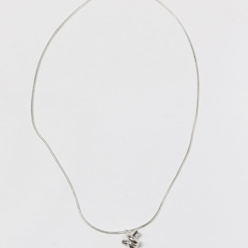VINOOM mini knot necklace