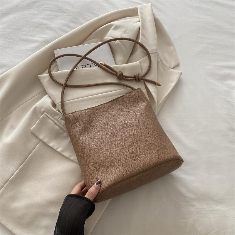 Lazy Wind Casual Bucket Bag Women's Autumn New Versatile Simple Work Shoulder Armpit Bag Fashion Messenger Bag