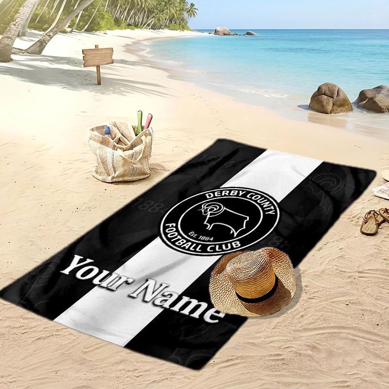 Toalla de Playa Personalizada Estampada Derby County Logo de Fútbol Apoyo Nombre Personalizado Texto Toalla Absorbente Para Deporte Viaje Regalo Especial