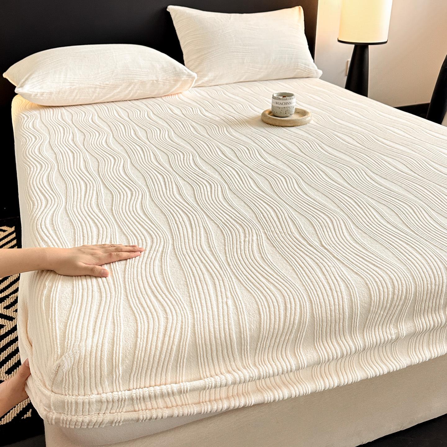 

Solid Color High Weight Milk Velvet Fitted Sheet Set: Thickened Winter Flannel Bedspread with Simmons Protector. 90x200cm single fitted sheet білий