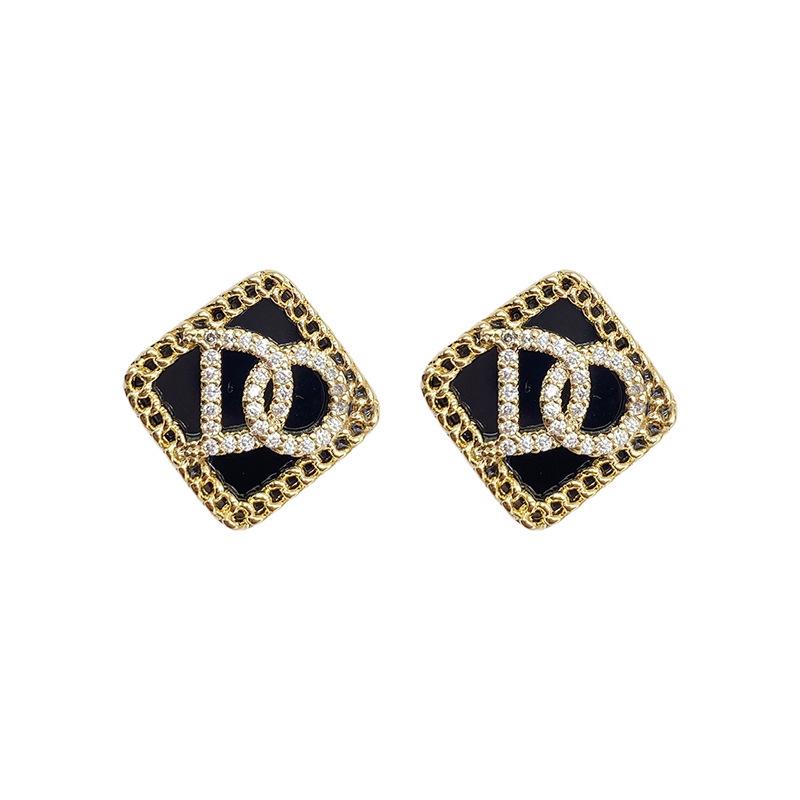 Retro Light Luxury Korean-Style Pearl Tassel Earrings for Women