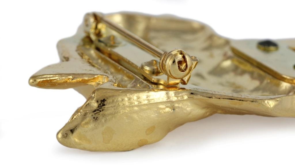 Bull Terrier, Bully – Brooch with a clip, gold-plated holder for a race number | Art-Dog