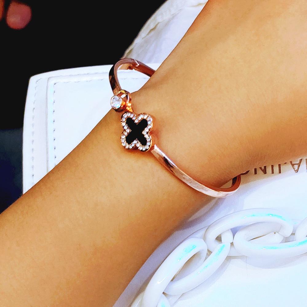 Korean Fashion Four-Leaf Clover Rose Gold Open Bangle - Versatile & Stylish Bracelet
