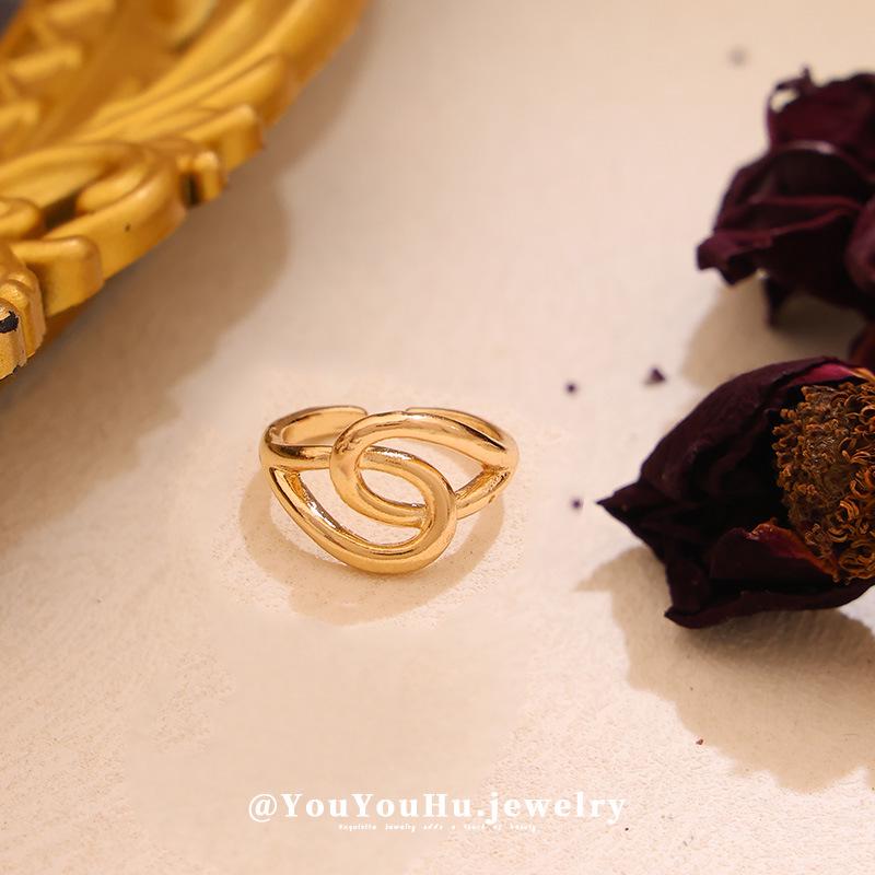 European-American Retro Floral Pleated Ring - Versatile & Irregular Design
