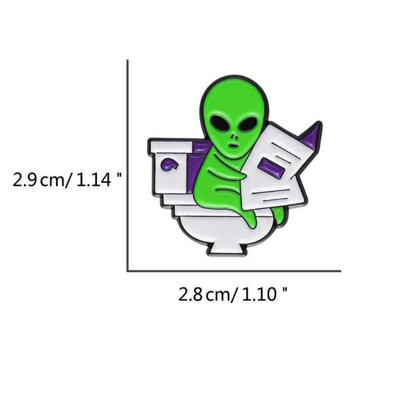 Collectible Alien Newspaper Reader Pin Alien Badge Pin Alloy Material Perfect Gift for Extraterrestrial Enthusiasts