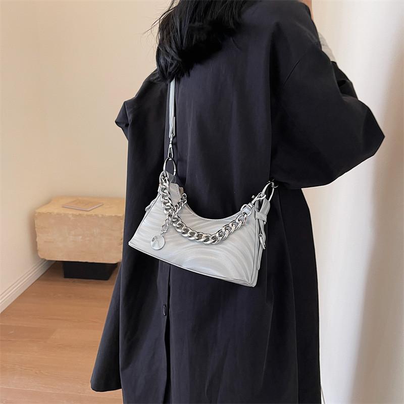 Trendy Street Style Small Square Bag With Chain Elements Pu Material Shoulder Bag