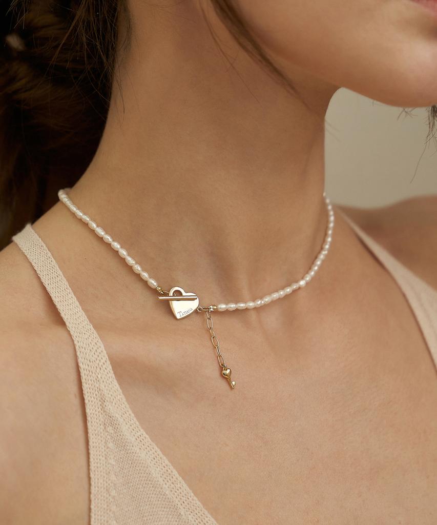 Tatiana Heart Toggle Key Point Pearl Necklace_Nz1102