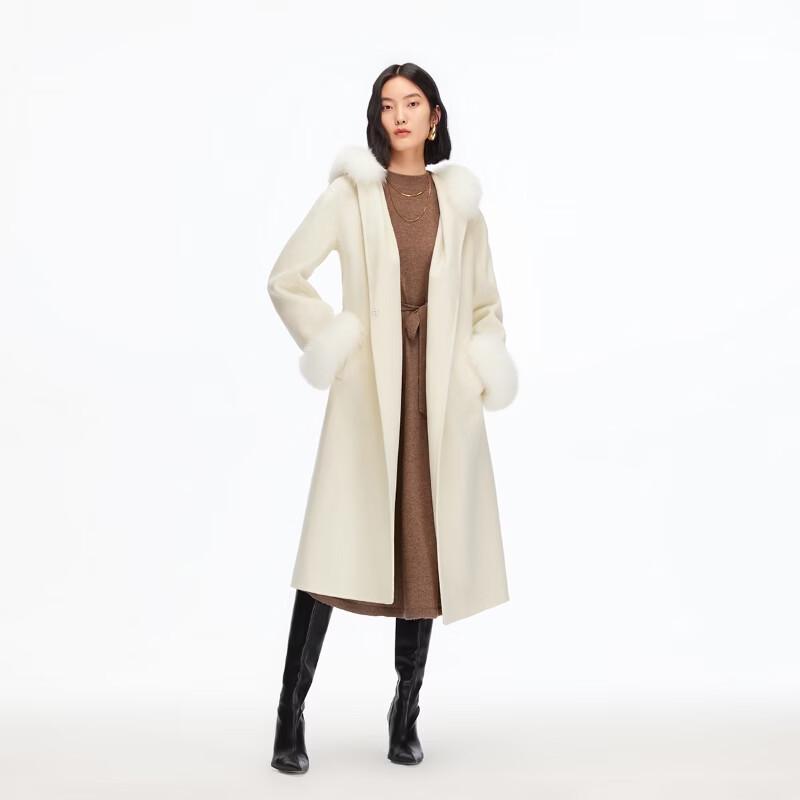 VEROMODA Women's Lamb Wool Coat with Fox Fur Collar