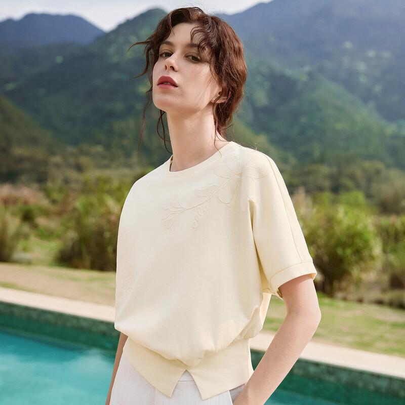 ELLE Embroidered Round Neck T-Shirt M
