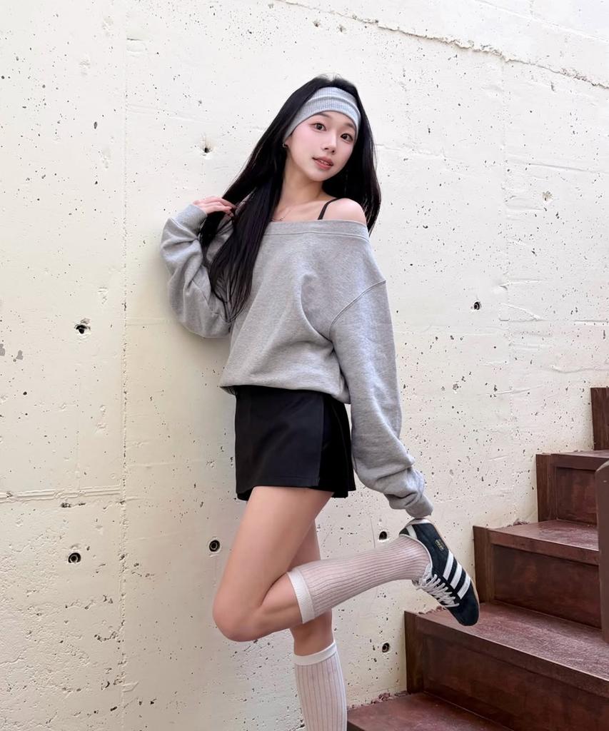 AHWE Off-Shoulder Sweatshirt_Misty Gray
