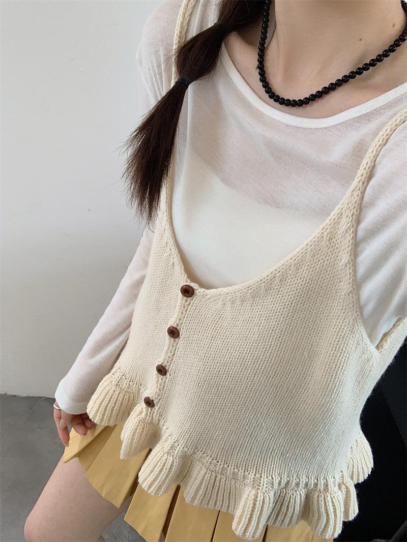 Korean Style V-neck Knit Camisole: Slimming Sleeveless Layering Vest for Spring & Autumn One Size