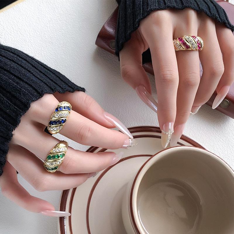 Jewelry Copper Bottom Gold Plated Simulation Sapphire Red Corundum Gold Vintage Geometric Ring