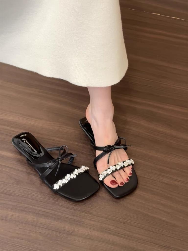 Low-heeled rhinestone bow slippers for women's summer wear 2025 new fairy style with skirt high-end sandals