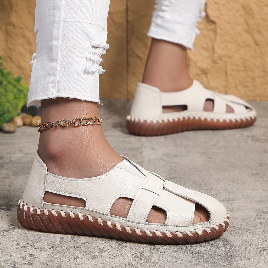 Sandalias de punta envueltas con suela suave y tendón de vaca de gran tamaño para madres en 2024 Nuevo verano, zapatos romanos con parte inferior cosida, cómodos y de fondo plano