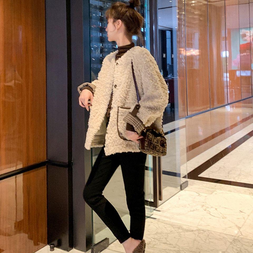 2025 Korean Style Women’s Short Casual Lamb Wool Coat with Velvet, Winter Fragrance