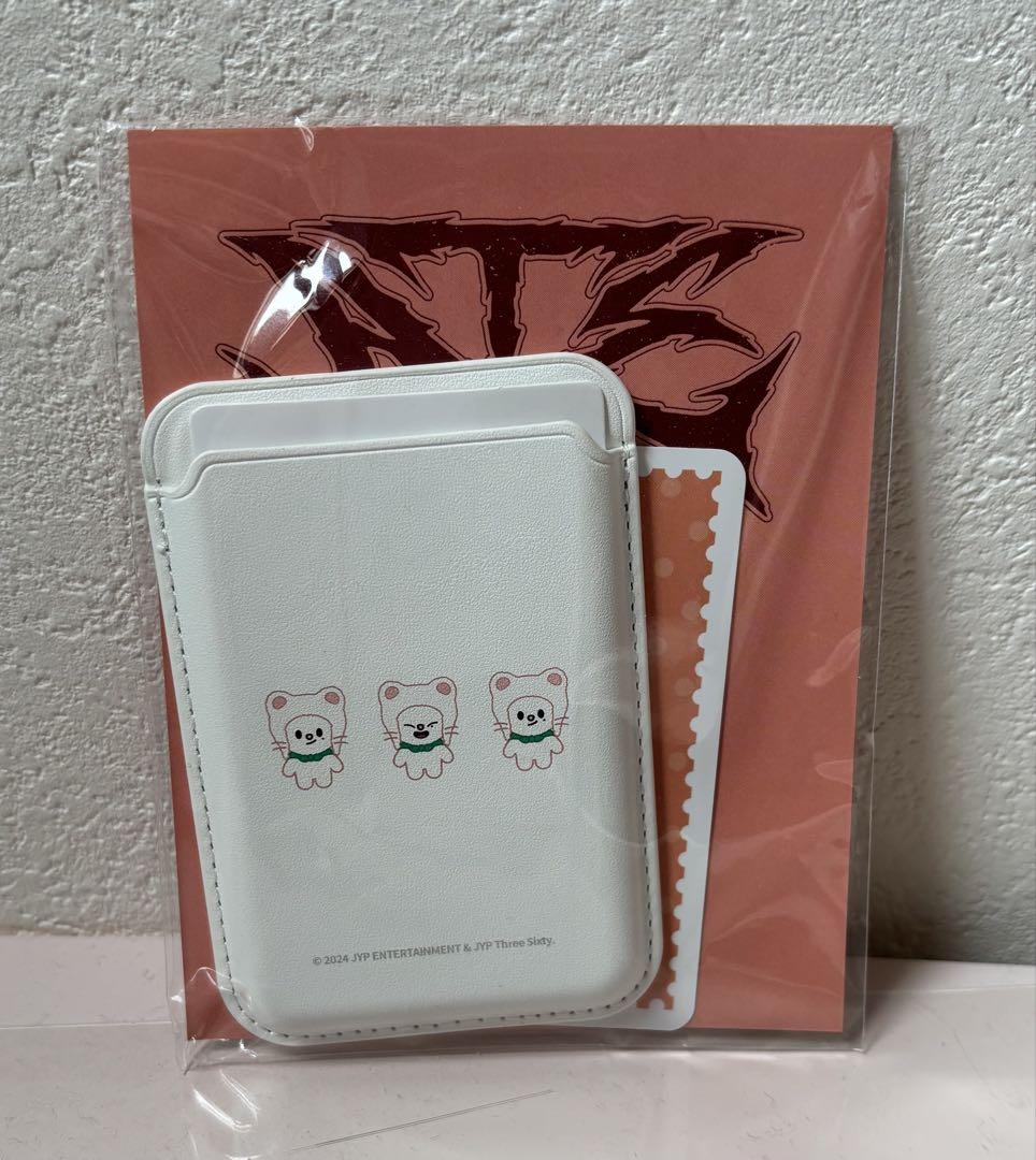 

[USED] SKZOO Magnetic Card Wallet