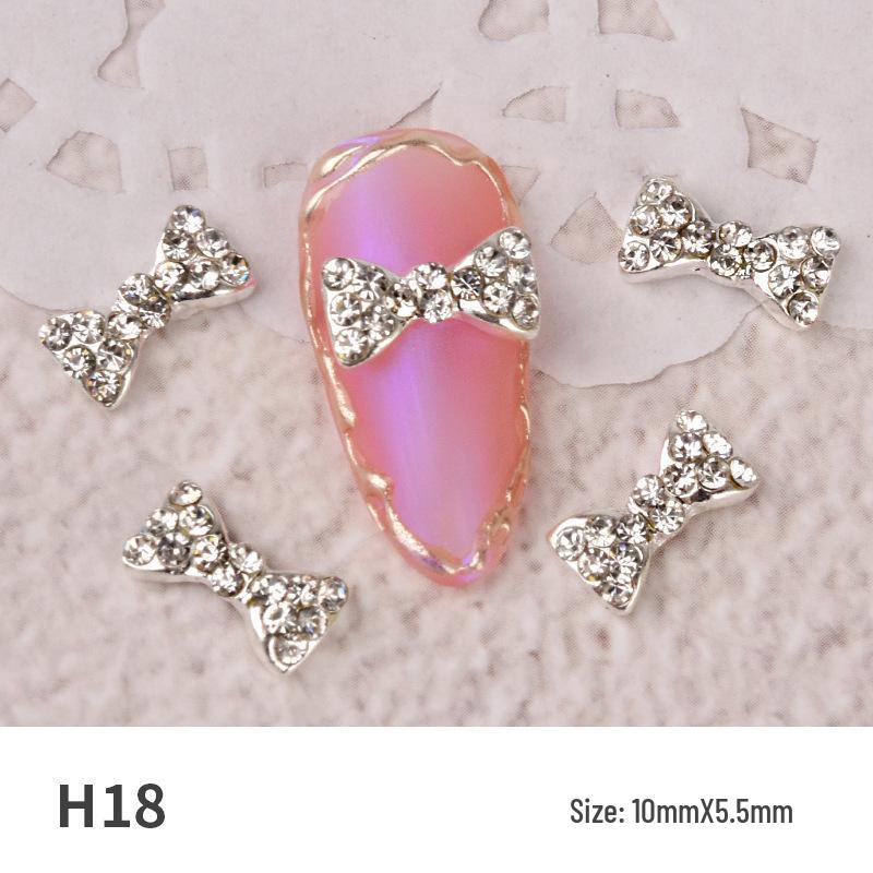Japanese Style Rhinestone and Pearl Bow Nail Art Accessories