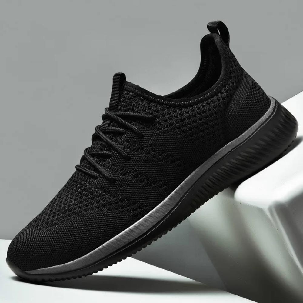 Men Casual Shoes Fashion Breathable Walking Mesh Flat Shoes Sneakers For Men Gym Vulcanized Shoes Black Sneakers