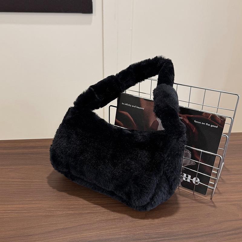 Winter New Plush Underarm Shoulder Bag Hand Carry Women's Change Bag Small Fresh Casual Portable Casual Women's Bag