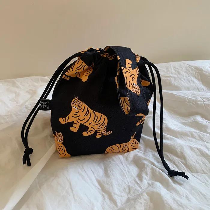 22 Tiger String Bag