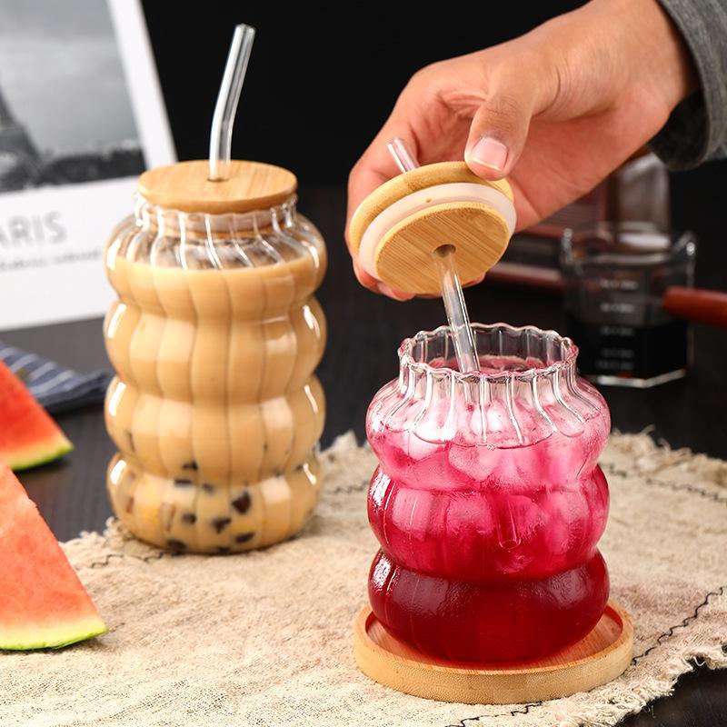 Hot Selling Borosilicate Ribbed Glass Iced Coffee Tumbler Cup with Bamboo Lid and Glass Straw for Your Refreshing Drinkware