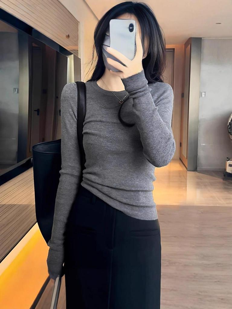 2026 Women's High-End Slim Fit Wool Sweater - Round Neck, Long Sleeve, Regular Shoulder, Autumn/Winter Base Layer.