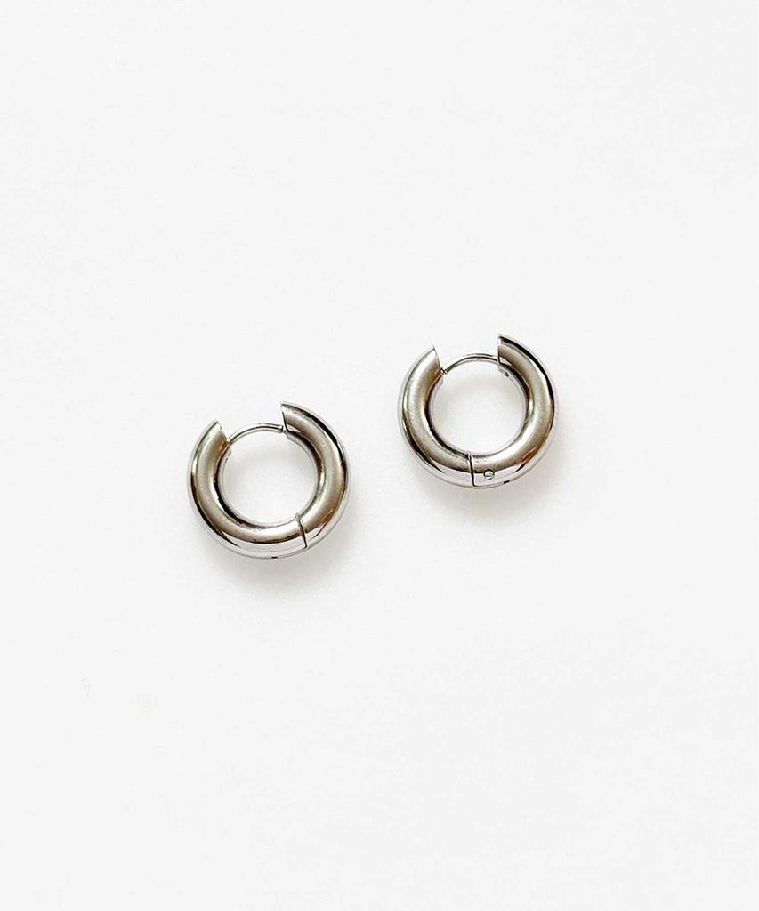 August Harmony Daily Pipe Hoop Earrings / 2 Colors