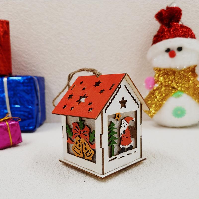 Light-Up Christmas Log Cabin Ornament: DIY Tree Decoration & Window Display