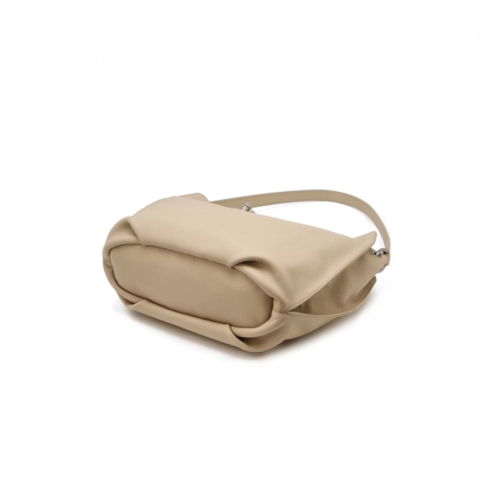 Daks Leather Shoulder Bag Beige Dcba6f210