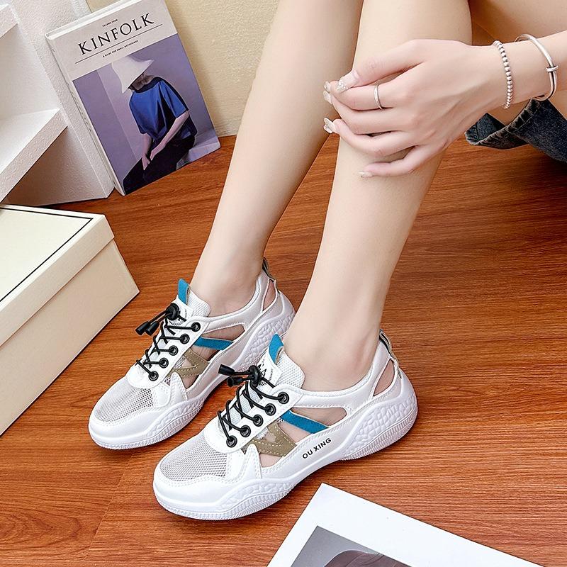 2025Women's Designer Sandals Summer Breathable Hollow Women Casual Beach Shoes Metal Decorative Transparent Women Shoes Sneakers