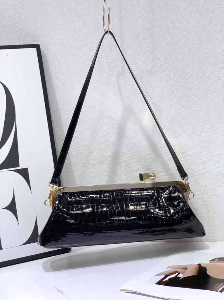 Women's Luxury Top Handle Underarm Bag  Fashionable Designer Shoulder Handbags Crossbody Bag Evening Clutch