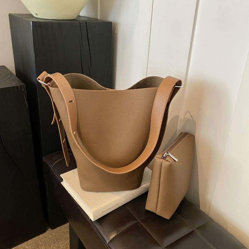 Tooxika French Retro Large Capacity Bucket Bag New Versatile Handbag Messenger Bag