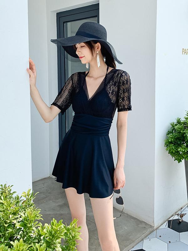 2025 Women’s Korean Skirt-Style One-Piece Swimsuit with Boxer Briefs, Conservative Tummy Control, Slimming Hot Spring Design.