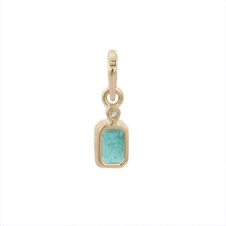 Natural Green Emerald Pendant With Moissanite Gemstone In 18K Gold Bezel Setting