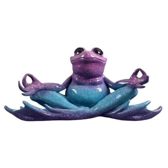 Meditation Frog Statue Sitting Frog Figurine Resin Animal Sculpture Indoor Outdoor Garden Desktop Decoration Ornament