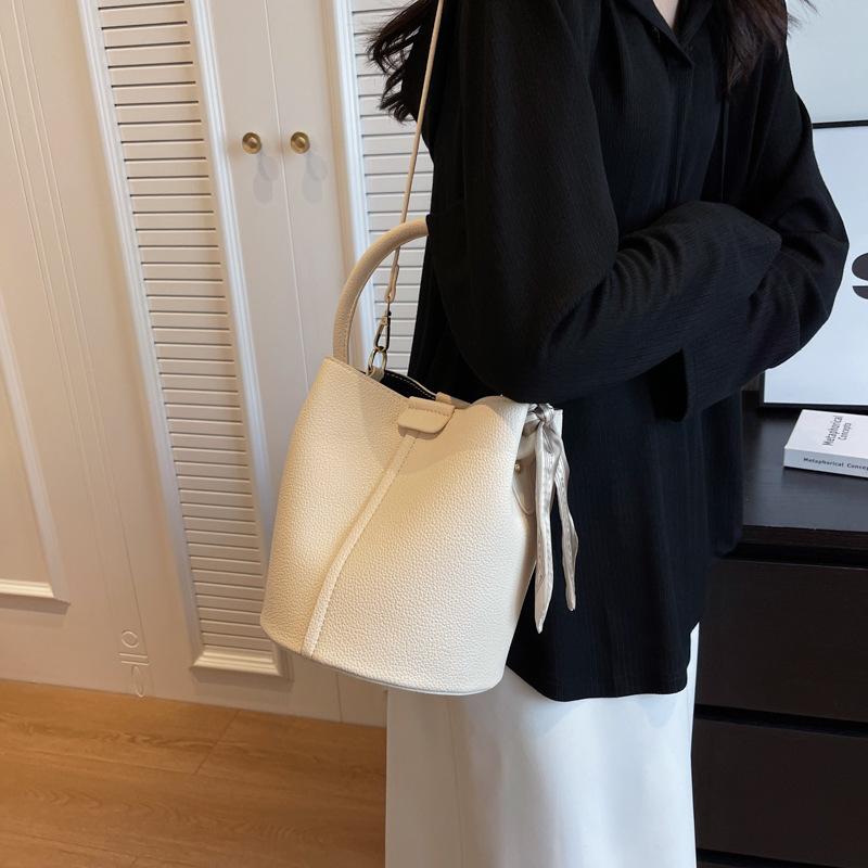 New Fashionable Versatile Solid Color Bucket Bag Portable Shoulder Oblique Span Women's Bag