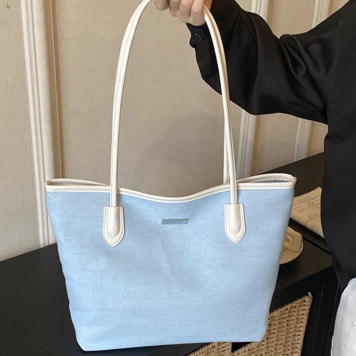 Handbag 2026 New Casual Simple Temperament Shoulder Bag Fashion Advanced Large Capacity Practical Tote Bag
