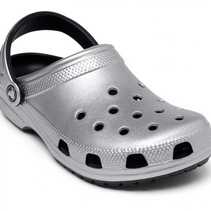 Crocs Classic Metallic Clog Silver 205831 0p1