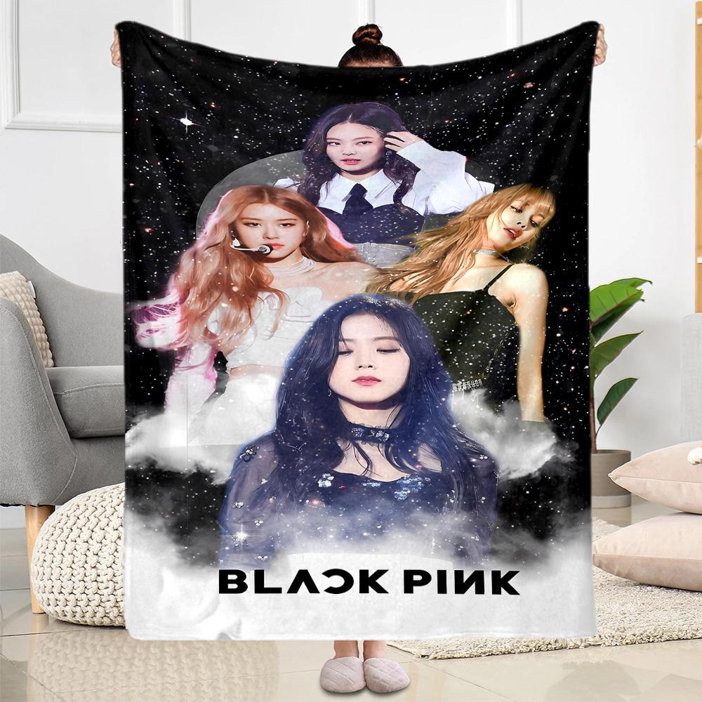 Girl Group Poses Blanket Soft Warm Cozy Suitable for Picnics Couch Office Chair Four Seasons Universal Digital Print