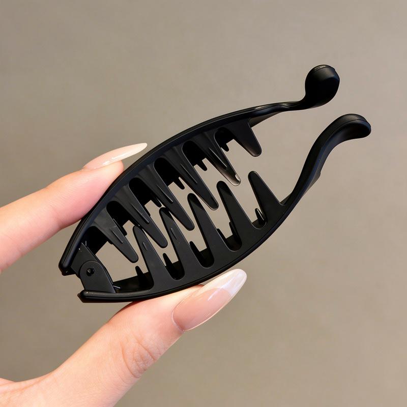 Retro Matt Ovaler Krallen-Haarclip - Einfaches Unifarbenes Verdrehtes Accessoire für Damen