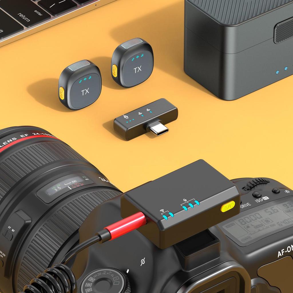 Magnetic Wireless Lavalier Microphone with Cold Shoe Mount and Noise Reduction for Live Streaming and Outdoor Shooting.