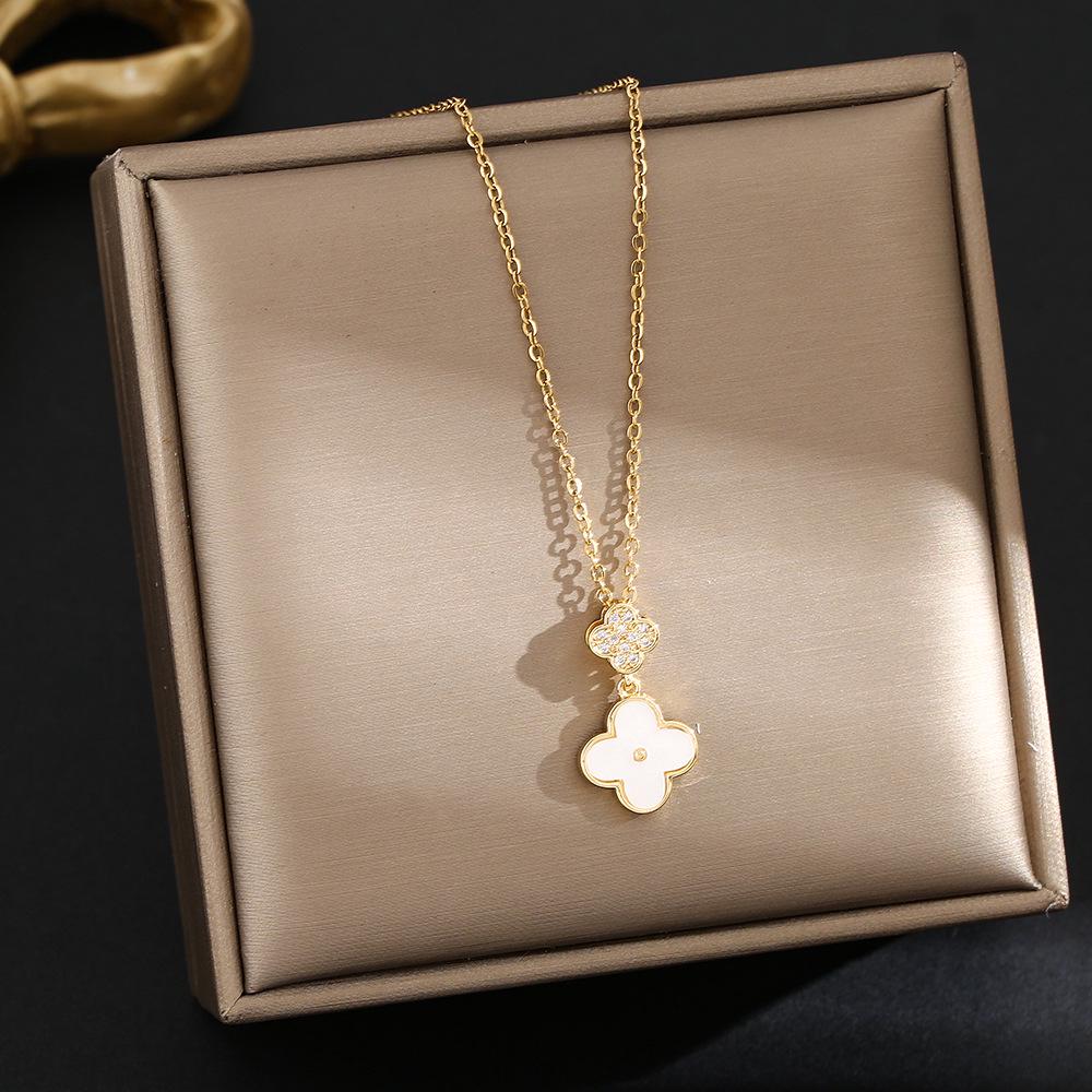 Elegant Gold-Plated Chinese-Style Four-Leaf Clover Necklace with Imitation Hetian Jade Pendant for Women