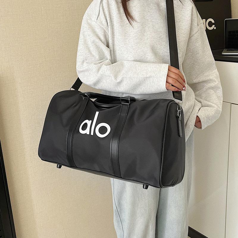 Fashionable Hand-held Gym Bag, Shoulder and Crossbody Large-capacity Sports Bag, Multifunctional Trolley Bag for Short Trips
