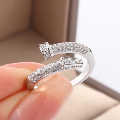 Klasický design Plný diamantový Zirkonový prsten na nehty Móda Vše Dámy Jemné šperky Lehký Luxusní Dárek k narozeninám