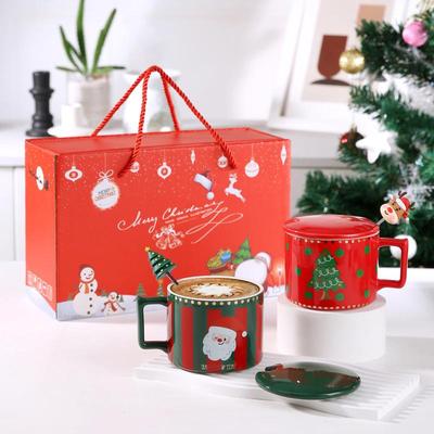 Simpatico Set Tazza in Ceramica Natalizia con Alce, Coperchio e Cucchiaino - Regalo Perfetto per le Feste