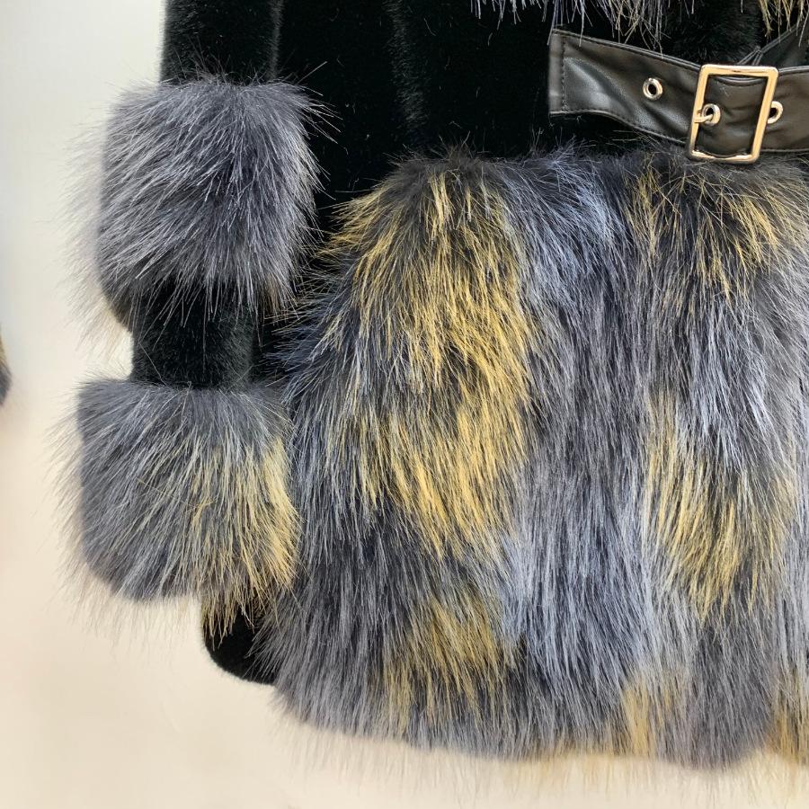 Cappotto di pelliccia di visone imitazione moda invernale in pelle e pelliccia integrata da donna in pelliccia di protezione ambientale di media lunghezza