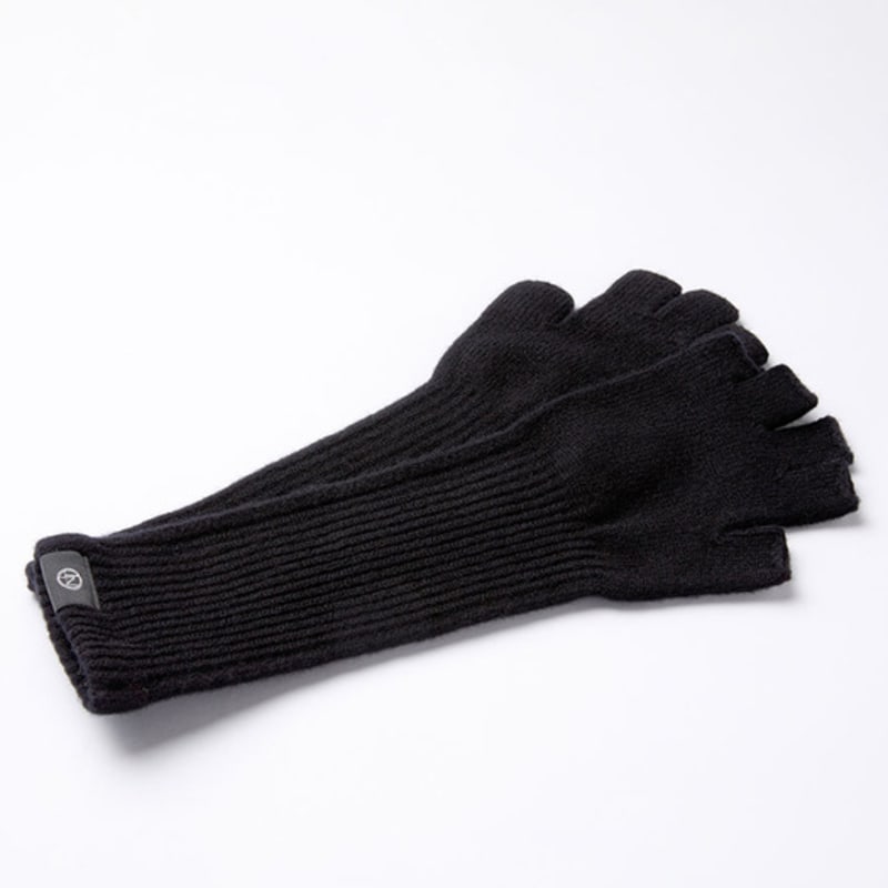 nitina wool knit hand warmer BK