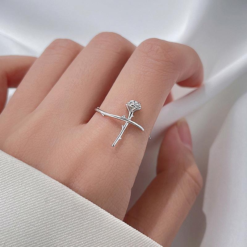 

Кольцо с красной розой, киноварной камелией и бриллиантом: Уникальный подарок на день рождения для девушки Copper (Adjustable)