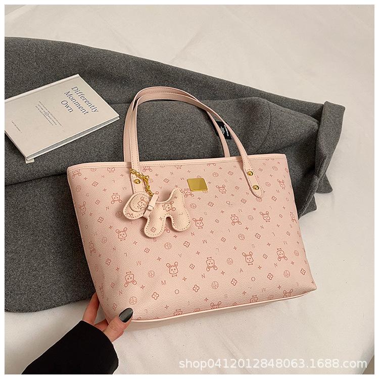 Niche leisure feeling single shoulder big bag women 2025 new large capacity simple commuter underarm tote bag tide